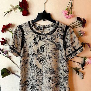 Floral short sleeve top